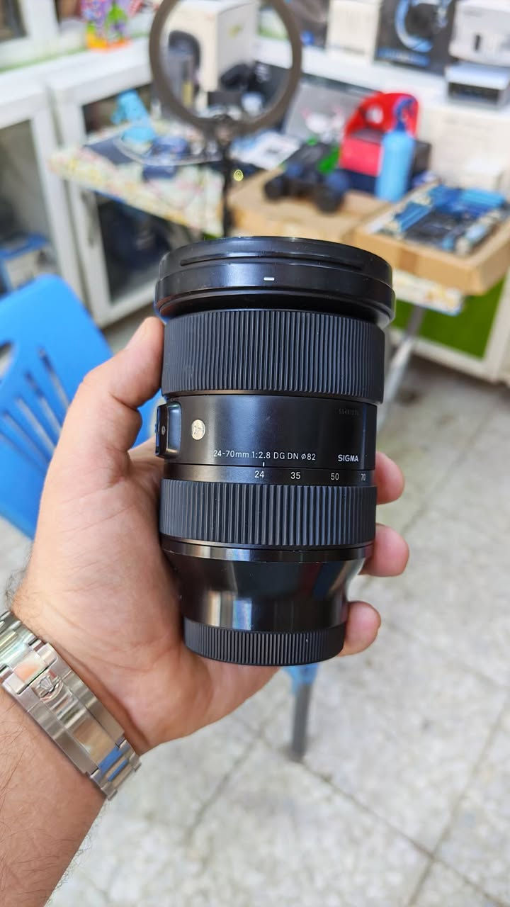 SONY. A7IV +24.70 F2.8 SIGMA
نضافه95 ٪كامل ملحقات اصليه حزام شاحنه بطاريه كارتون
سعره كامل 3ملاين 
مكاني ***********
