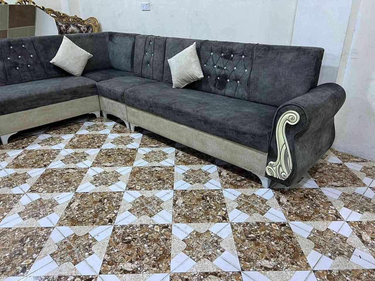 ئةم زاويية ١٠نةفةريية
بؤفرؤشتن بيعيبة 
سةعريشي 180هةزار
ژم***********
شوين كةلار
