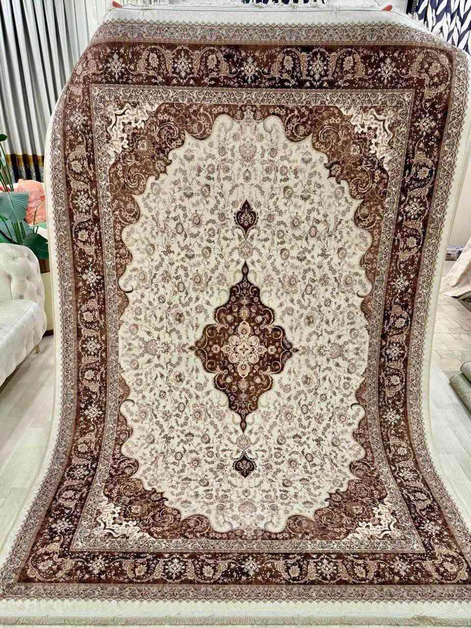 بسم الله وعلى بركة الله 
 تم وصول برلنت تركي الاصلي
 ضمان الجودة الوان بالحقيقه احلى 

قياسات :       #متوفره كل اثنين متشابه كل القياسات موجود
2×3
           3٫5×2,5   
        3×4
3*5
3*6
ووصول مفرش دائري وبيضوي قياس 1.5*1.5
#للاستفسار 
محلات التميمي السوق شارع البالات 
واتساب ***********
***********
🚐🚐🚐🚐
