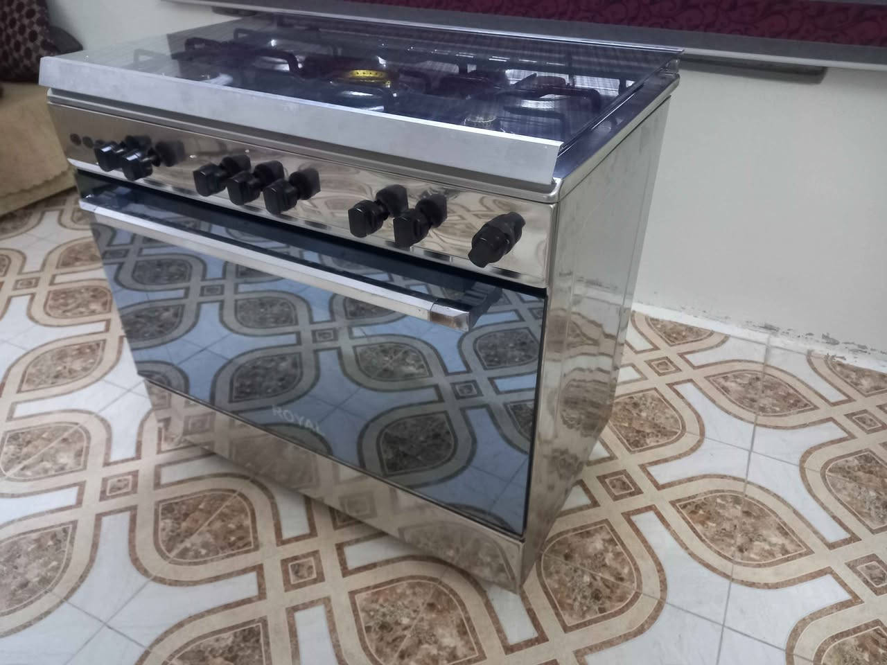 طباخ رويال مصري للبيع شرط الشغل نظام بوري الفرن خطين السعر ١٧٥ ألف العنوان موصل حي الصدام بعد السيطرة عالشارع العام طريق بعشيقه *********** *********** يوجد توصيل داخل الموصل موصل, نينوى
