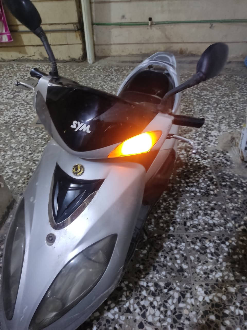 دراجه sym شغاله ب 300 ***********
