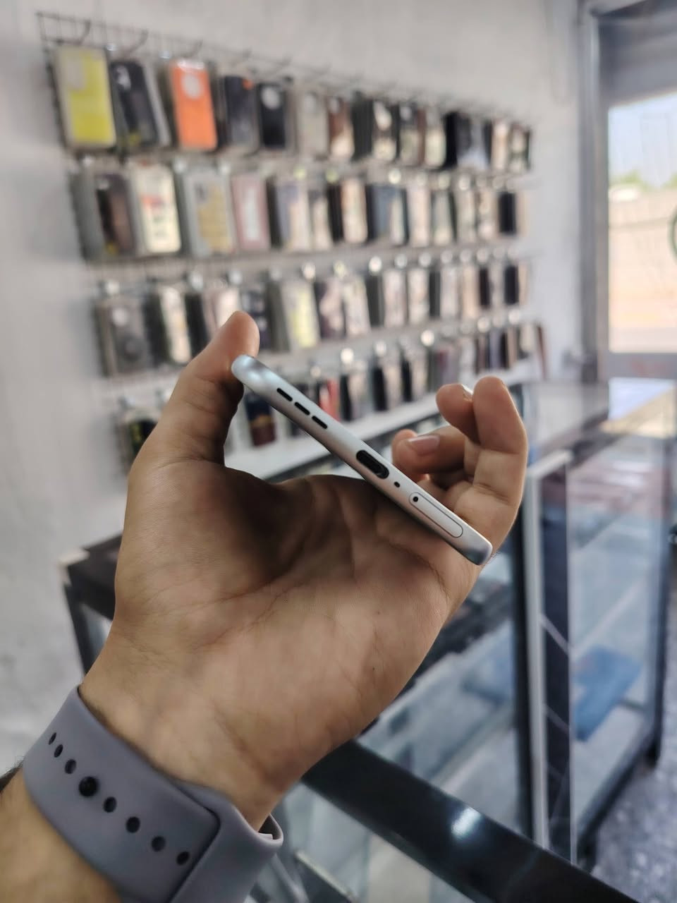 انفنكس هوت 60 برو بلاس جهاز اخو جديد مستخدم قليل كامل ملحقاته السعر 250 مكاني بغداد جسر ديالى القديم مكتب المصطفى ***********
