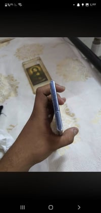 نوت ١٠ بلاس ذاكره ٢٥٦ عشوائيه ١٢ بس كسر بشاشه مثل ماموضح والكاميرا الخ...
