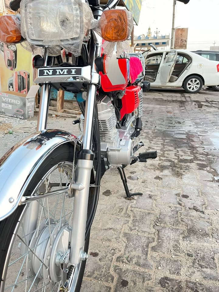 سلام عليكم دراجه نامه اصلي 23وكيلها سيد جعفر وصل صالها 2شهر من طالعه شراي يتصل ب الرقم👇🏻

+964 770 631 1224
