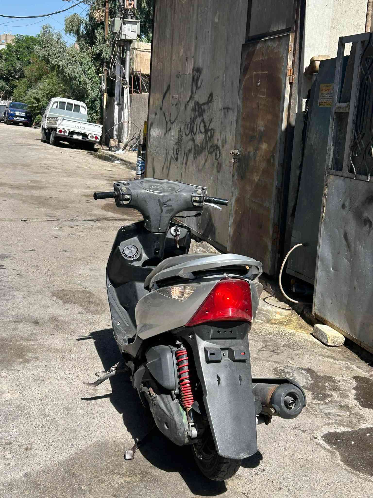 ثعلب ( GTR) 140
دراجه حلوه اي نقص مابيه تنكر سلف وتروح
باتري جديد تاير خلفي جديد حته دهن جديد
كهربائيات سلف هندر كله شغال دبل إشاره كيج بانزين شغال 
دراجه كشره كاعده وكفراته جددده تايون 
نقوصاته لازكات مال كفرات وكابرتير وصخه قمجي  مال سرعه سعره 3 الالف فقط 
سعر 450  وبيه مجال 
بغداد شارع حيفا 
***********
