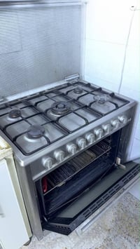 طباخ ايطالي نظيف جدا . مع قنينة غاز .العنوان . بغداد . المنصور 0772857...