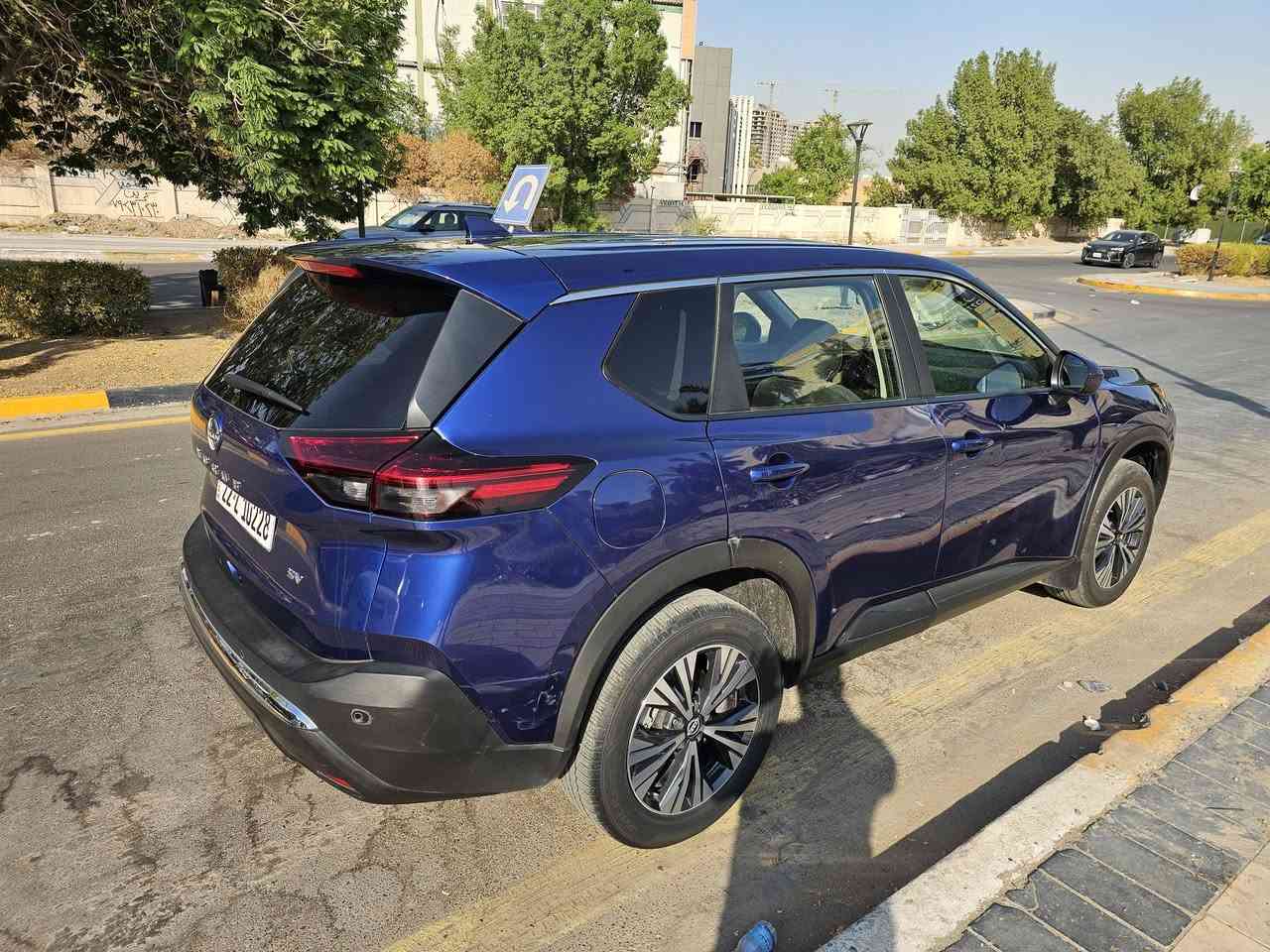 نيسان روج 2023 SV
بدون صبغ. فقط بارد بالجاملغ الخلفي 
سعر  147  $ ورقه و بها مجال قليل 

مواصفات 

بصمه 

بابين بصمه 

شاشه كبير 

لايد LED زينون 

تحكم ستيرن 

تحديد سرعه  

كامره 

حساس 

رادار 

كشن كهرباء

السيارة رقم اربيل باسمي تحب تحويل او وكاله

رقم موبايل ☎️ *********** 

مكان السيارة بغداد اليرموك
