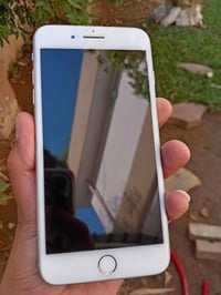 ايفون ٨ بلص • ٦٤ • لوك