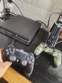 بلي4 للبيع شراي تصل 07838291077
