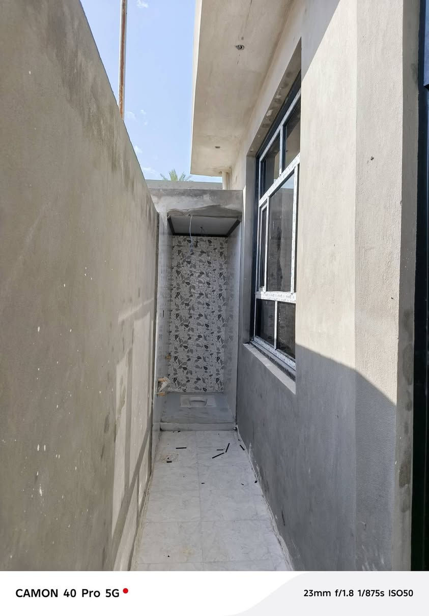 ياالله 
السلام عليكم ورحمة الله وبركاته
دار للبيع المساحه ١٠٠ متر١٠×١٠ 
طابو زراعي سند ٢٥
يتكون من ١ غرفة نوم، استقبال، مطبخ، 
كلدور، مجمع صحيات عدد ٣ 
العنوان / حله الشارع الرابط بين شارع ٨٠ وشارع ١٠٠ 
الاستفسار :***********
