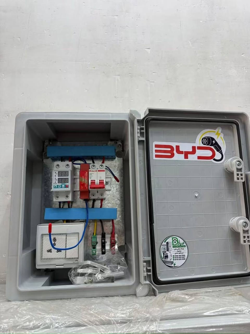 ⚡ تتوفر لدينا شواحن سيارات BYD:

​شاحن سيارات ذكي

​بورد شحن كامل مع الملحقات (رود + قفيص + فحم)

​بلاك سويتش 16 أمبير (BYD)

​بلاك سويتش على شكل جوزة 16 أمبير (BYD)

​للاستفسار والحجز يرجى مراسلة الصفحة، أو الاتصال على ا 
***********
