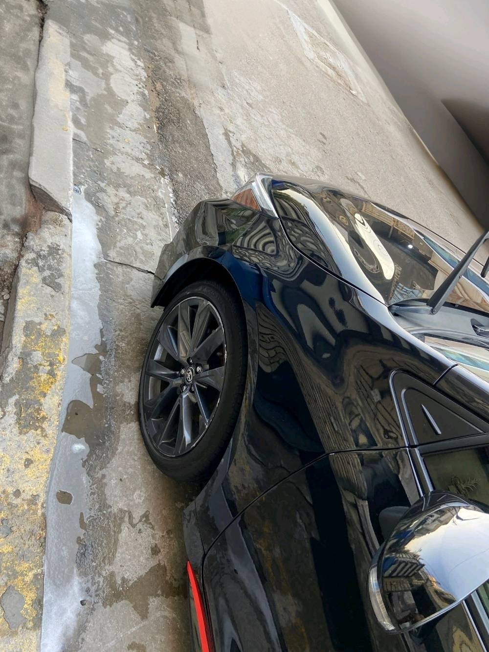 TOYOTA COROLLA  HYBRID SE 2023
تويوتا كورلا هايبرد 2023
المسافة المقطوعه  47 الف
اللون :- أسود ملكي ابو شذرة
الموديل 2023
المحرك 1800cc
الحادث : فقط بنيد مبدل وجاملغ
            👇👇👇
 كرستال ثلاث حركات 
شاشة كبيره انفكيشن. 
رادار امامي 
 مانع تصادم
تصحيح مسار
مانع انزلاق
تحديد مسرب .
نقطة عمياء .
مثبت سرعة
هاند بريك كهربائي 
كاميرا خلفيه
كراسي مخمل 
بصمه أبواب
بصمه تشغيل
تحكم ستيران
اضويه اماميه زنون LED
كشافات ضبابي LED 
اضويه خلفيه LED
حساسات خلفيه 
نظام GPS+ خرائط 
3 انظمة قياده Sport /ECO / Normal
كندشن مركزي امامي  
بلوتوث 
مدخل AUX + USB
السيارة احلى من الصور  
العنوان 
السعر : 160 وبي مجال