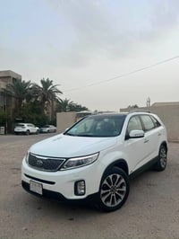 سورنتو خليجي كويتي 2015 فول موصفات  محرك 6 سلندر  7 راكب  ماشيه 95الف ...