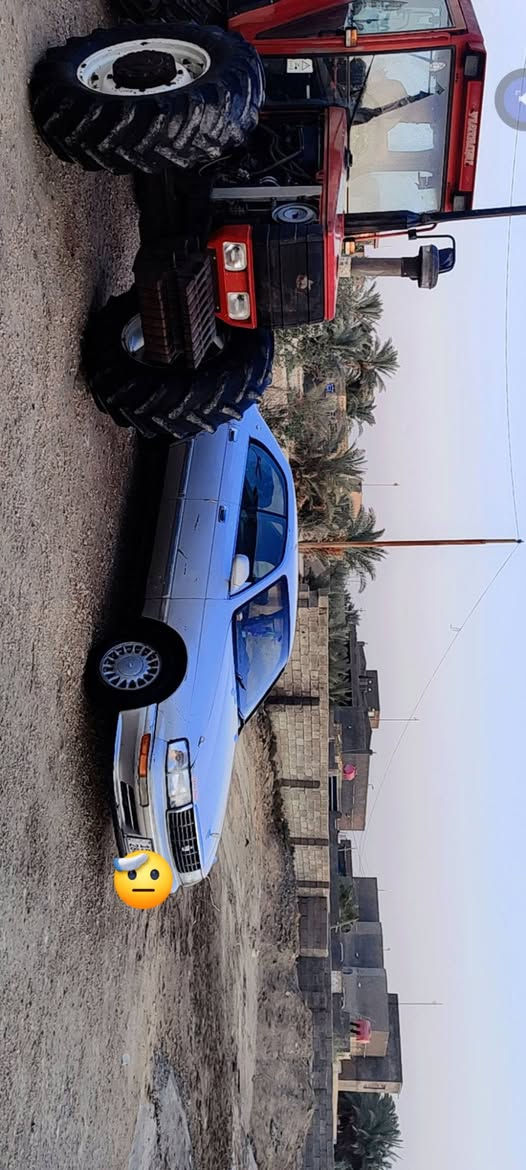 سلام عليكم بطه مديل1994رقمها انبار بسمي الرقم الدولي سنويه جديده تحويل مباشر كير محرك تبريد تخم تاير حداديه كلها جاهزه ومكفوله من الضربه والعيب الشرعي وحته من الصبغ مكانها السماوه الرميثه 
مراوس حسب القناعه ترهم وذا كريت هم ترهم 
***********
