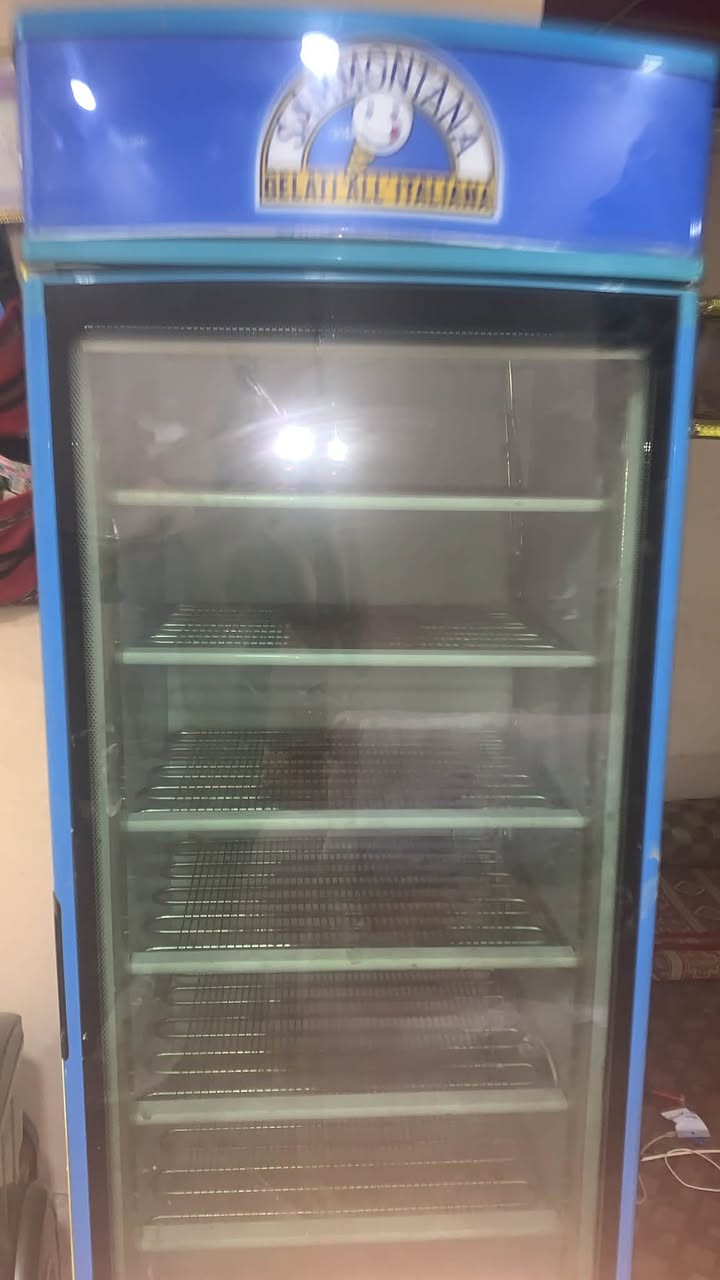 السلام عليكم عارضه عاموديه صاعقه نضافه 90 بل 100 +شلال نضيف للبيع الشرايه يتصل وبسعر مناسب ***********
