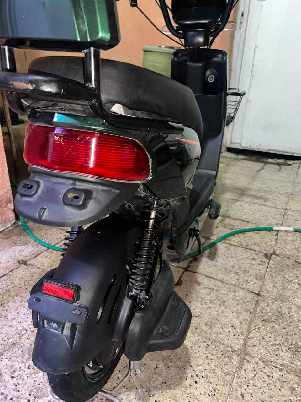 السلام عليكم من رخصة الادمن 
ماطور شحن حجم 14  للبيع فقط بي 5 بطاريات 🔋 كلو شغال اشارات البك مالو لايت الماطور جاهز مابي اي نقص  الماطور كدام العين يحتوي على اربع نمر بي بصمة وسويج  الماطور موجود الموصل حي سومر السعر 225 بي مجال بسيط او اتصل على الرقم ***********
