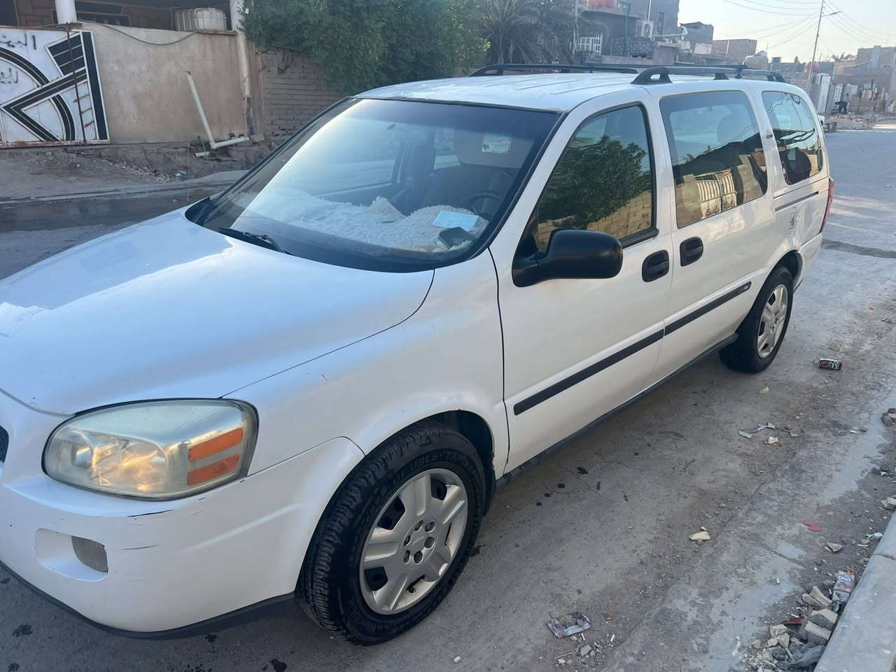 ب ابلاندر مديل 7 مكقولة من الضربة والصبغ سبعة راكب السيارة جاهزة من كلشي رقم بغداد تحويل 
حدادة ممتازة تخم تاير جديد داخل السيارة جديدة 
محرك وكير بحالة ممتازة كهربايات 
العنوان البصرة 
***********
