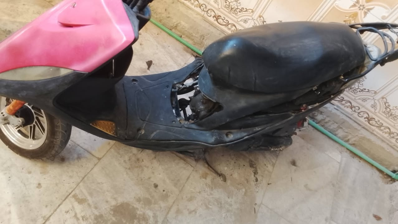 السلام عليكم دراجه لبيع ماكس عدله دراجه كاملن نكره سلف برغي ما نقصه دراجه
دراجه مكيمه (مفتةحه بس ولفات ) 
بوشت دراجه 49بلاد
دراجه شلعه طياره ومعدل خير من الله 

دراجه بيه تزويد خير من الله بيه وياله رياصي نجمه 
وبيه دبلات مامي 

دبل خلفي رياضي 

وبيه شيال رياضي 

وبيه صالصه اف ام رياضي 

وبيه قطرت دهن رياضي 

يدت بريك رياضي
مكاني ناصريه سوك الشيوخ 
تواصل ***********
