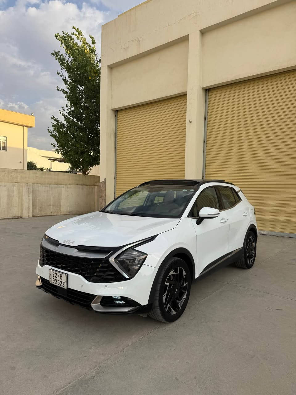Kia Sportage 
کیا سپۆرتاج ٢٠٢٤ فول مواصفات 
خەلیجی سفری ئێرەیە
رەنگی سپی بەفری 
59,000km  کم ڕۆشتوە 
فول مواصفات 
پانۆرامە - گوشین هیتەر - سوکان هیتەر - بەسمە و شغال - ٣ مۆدی رۆشتن - سندوق شفت - ڕادار - کامێرە و حساس - لایت لید 

گێر و مەکینە و کارەبایات بە شەرت 

١ دەرگای پشت سایەق بە بیلادی شەریکە گۆڕاوە 
٢ بست بۆیاغی هەیە لە چاملغی پشتەوە 
٢-٣ جێگا تعدیل ساردی پێوەیە 
ئێرباگ هیچی نەتەقیوە 

سعری 198$ وەرەقە و مەجالی فرۆشتنی تێدایە 

رقم مۆبایل + واتساپ + ڤایبەر 
*********** شقلاوة, أربيل
