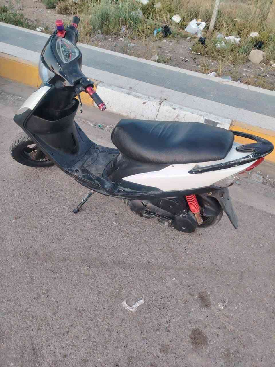 السلام عليكم
ماكس عدلة للبيع نكرة سلف اي نقص مابيها كلها شغاله شلعة ومعدل 
بوشة ٥٥ مزودة ومجمبزة صلنصه رياضي كفاله عامة ترايك للبصرة
السعر ٥٧٥ وبيها مجال بسيط مكاني ديالى ابو صيدا 
*********** واتساب واتصال
