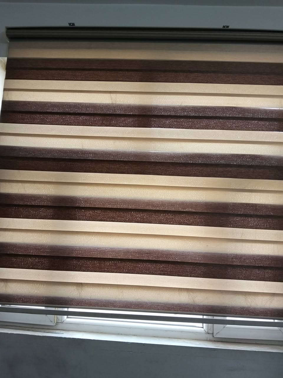 السلام عليكم
أغراض للبيع بسعر مناسب 
بحاله جيده 
عندي بردات سحب صغار وكبار 
وبوب 3 
مكان شهداء السيديه 
الجاد يراسلني ع رقم ***********
