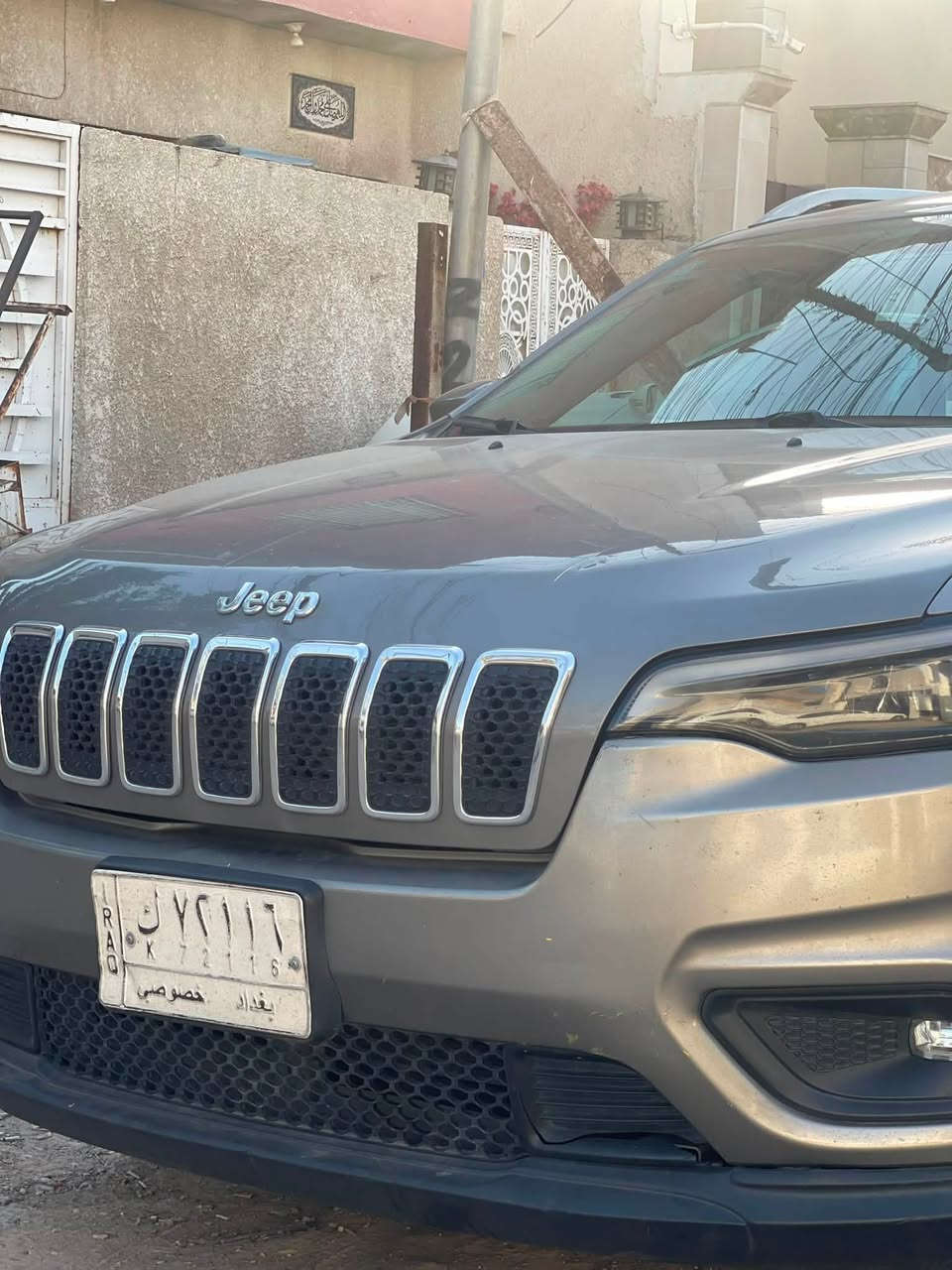 السلام عليكم جيب شيروكي بزون ٢٠١٩فول مواصفات بانوراما بصمة فورويل صندوك كهرباء شاشة وكامرة محرك ٦سلندر بدون ايرباك بغداد بسمي فول لد نهاري ترحيب كشنات جلد وكهرباء وتتفأ وتبريد حادثه جاملغ امامي وموجودة صورالحادث بيع اومراوس عارضه ١٤٣ورقة الله شاهد ماخذه ٢٠٥اوراق   ه. ***********
