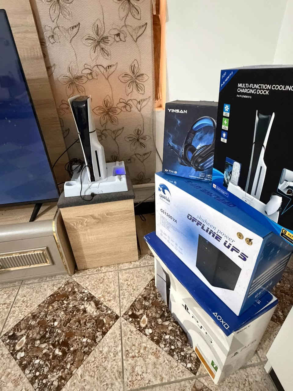 السلام عليكم ورحمه الله وبركاتو بلي فايف سلم اوربي جهاز جديد بس بسبب عدم الاستخدام جاي ابيعه لان ممتفرغ ومجاي اشغله المحلقات 

يوبي اس 
سماعه اصليه
5 اقراص ومنها باتفليد 6
اشترك بلس pc2026 وكل العاب مفتوحه بل اشترك تقريبا 

ممتواجد عل فيس رقم 

***********
وكل غراضه وكارتونه وملحقاته وجياس موجده وصل شراء هم موجود
