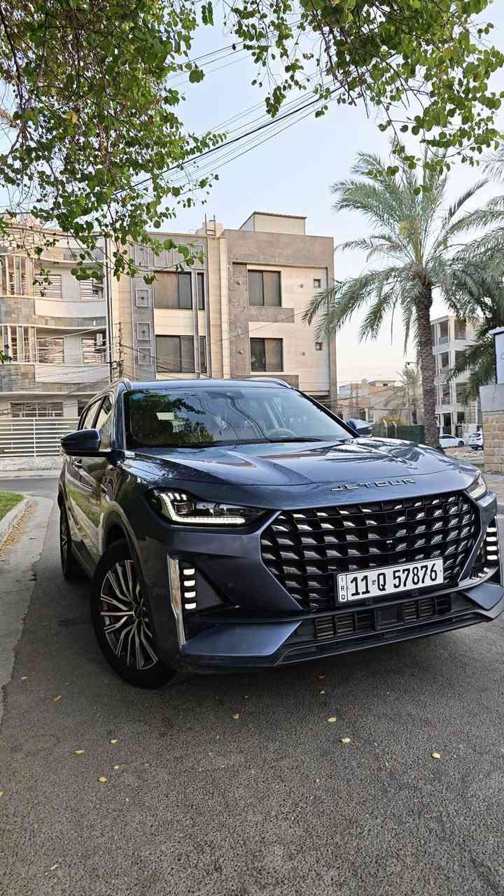 سلام عليكم 
للبيع JETOUR X70 PLUS
فول LUXURY1/1💥
موديل 2023 السياره بالضمان كل صيانته بالشركه 💢
ماشيه 46 الف قابل للزياده السياره مال بيت 
مكفوله كفاله عامه ماعدا طخه بسيطه بالدعاميه ومسويه
السياره نضيفه كلشي وكاله تايرات جديده 
صندوق كهرباء 💢
نقط عمياء 💢
كروز وانضمه مساعده قياده وتنبيه خروج عن المسار 
كراسي كهرباء تدفئه وتبريد بالكراسي 
سماعات لكجري 💢 صوت نقي 
تحكمات ستيرن كامل 💢
هاند بريك بصمه كير DCT دبل كلج 
كامرات 360° فرمله تلقائيه 
تحكم تبريد شاشه ومودات قياده 
لدات داخل السياره مع تحكم بالالوان 
وهواي مواصفات بعد 
السعر 157 وبيه مجال 
مكاني بغداد حي الخضراء 
***********
