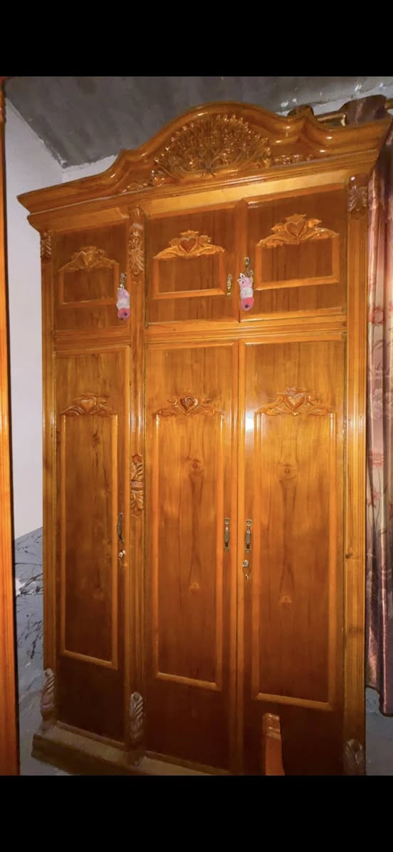 السلام عليكم غرفه اخشاب لبيع شغل نجار درجة أولى اتصل برقم *********** في كربلاء
