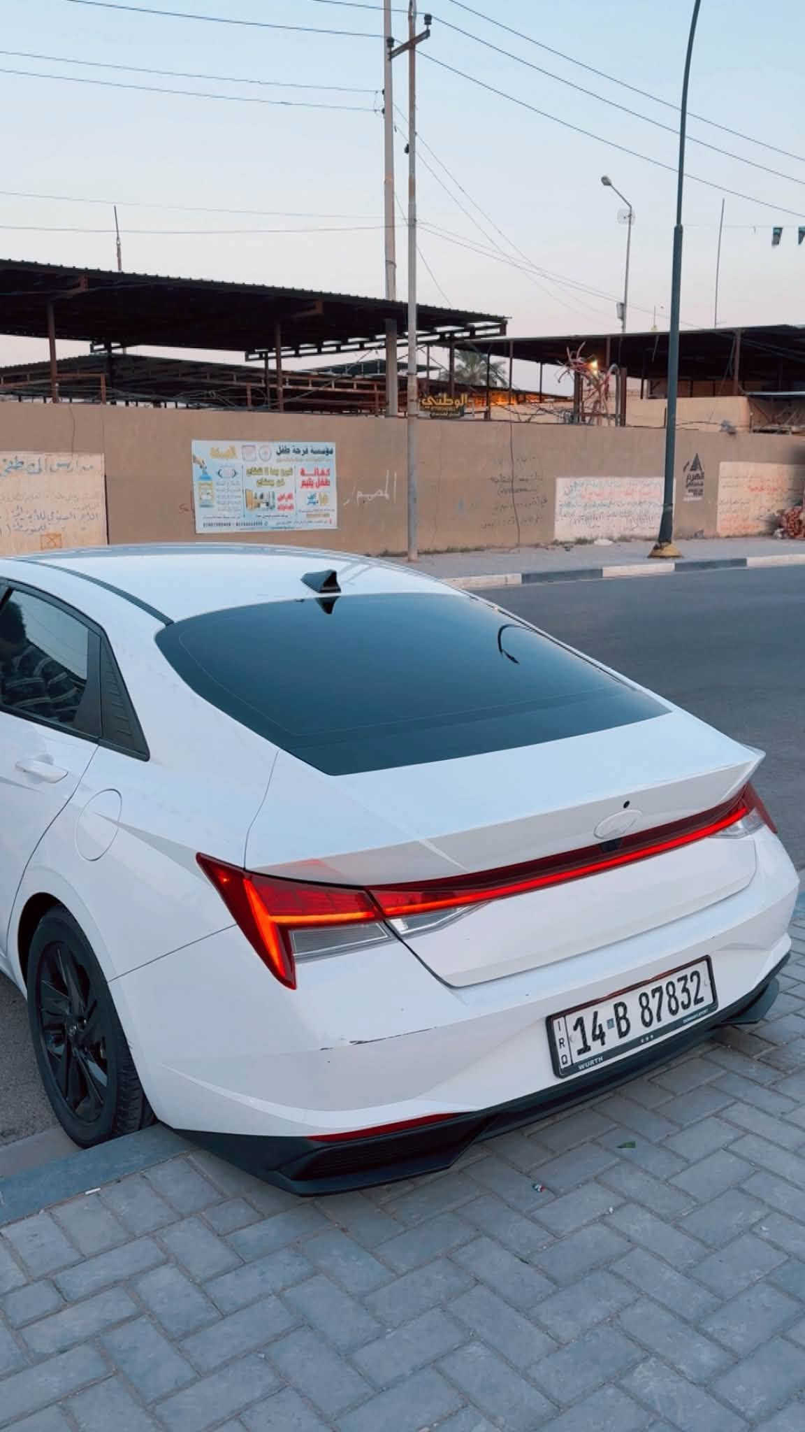 سلام عليكم النتره وارد امريكي هايبرد مديل ٢٣ بيها قطعتين تبديل و صبغ  السياره جديده ما ناقصها اي شي السعر مناسب باقي التفاصيل بلخاص  رقم الهاتف ***********
