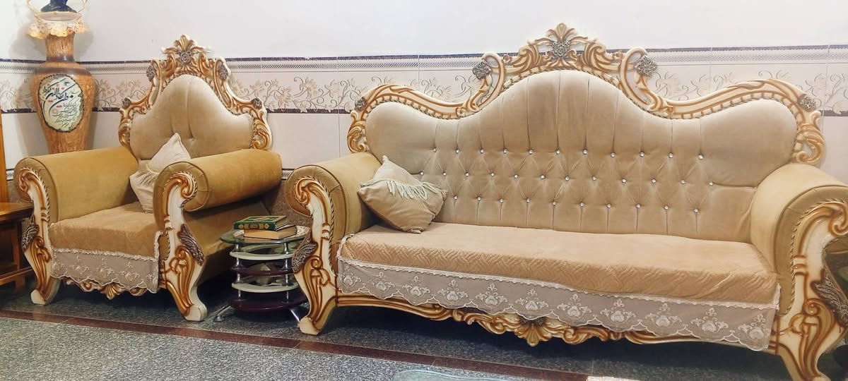 عندي تخم تركي نظيف جدا للبيع عشر مقاعد أريده ب ٦٥٠ مابي اي كسر أو شخط اي ضرر مابي مكاني كربلاء للاستفسار الاتصال على الرقم 
***********
