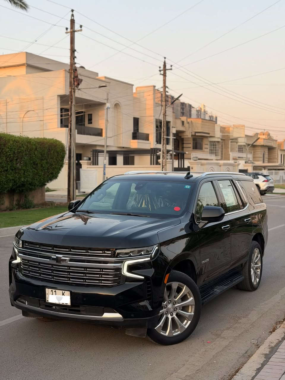 السلام عليكم 
تاهو
٢٠٢٢ وارد امريكي
ماشية ٢٠ ميل حقيقي اني مستوردها السيارة على ايدي 
مواصفات
كشنات كهرباء عدد ٢
تحكمات ستيرن
شاشة
كامرة خلفية 
حساس خلفي 
رادرات جانبية وامامية 
بجم زنون
لايت لد
بك لايت لد
بصمة ابواب
اوتو ستوب 
تشغيل عن بعد 
سبعة راكب 
٣ قطع تبريد 
هاند بريك بصمة
ويل برايمر ٢٢ 
رقم بغداد الجديد بأسمي مميز 
السيارة بعدها بوضع الوكالة 
كير ومحرك وصدر وتبريد كلة زيرو علة وضع الشركة
حادثها طخة بسيطة بل باب والجاملغ بدون دواخل 
العنوان بغداد حي الجامعة
السعر ٣٦٥ ورقة 
الرقم ***********
