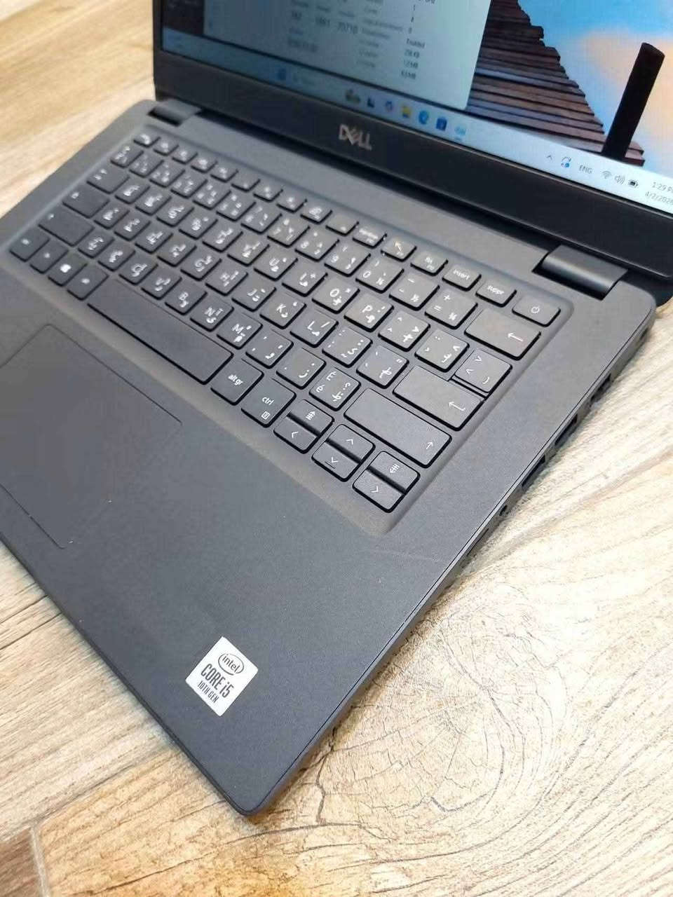 لابتوب سلم شاشة لمس خفيف حديث معالج قوي وجيل عالي DELL 3410 Ci5 جيل  العاشر    نظافة عاليه جدا اخو الجديد وعل الفحص وين متريد 
. 
 السعر ثابت 295 الف مع التوصيل والحقيبة والشاحن الأصلي  
……………………
الشاشة تاج.. لمس 
 المعالج Core i5-10 th جيل العاشر 
 ذاكرة الوصول العشوائي (الرام) 8GB 
 التخزين( الهارد) SSD 256GB 
 مقاس شاشة 14 انج دقة عالية 
 منفذ HDMI & TYPE C 
 كيبورد  عربي انكليزي
الرام والهارد قابل للتطوير 
…………………………………
*********** واتساب 
الريادة للحاسبات/ محمد الزهيري بغداد, العراق

نص مكتوب في الصور:
- شاشة لمس Dell 3410
- كور i5 الجيل 10 حجم 14
- رام 8 هارد 256ssd
- السعر 295 الف مع التوصيل
- واتساب ***********