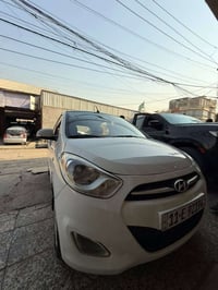 للبيع هونداي اي تين موديل ٢٠١٣ خليجي نضيفه مال بيت من الشركه على ايد و...