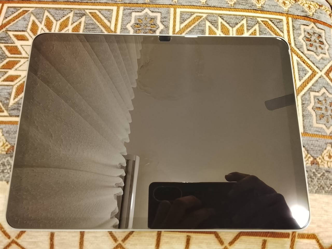 للبيع جهاز  iPad Air 11 المزود بـ شريحة ( معالج M3) M3 الفائقة، الشاشة بحجم 11 إنش.
حالة الجهاز: نظيف جداً بحالة الزيرو (كالجديد تماماً)، خالي من أي خدوش أو عيوب تصنيع، وغير مفتوح أو مصلّح نهائياً. + ستخدام قليل وفقط دراسه
نسبة صحة البطارية: 94% (أداء ممتاز يدوم ليوم كامل من الاستخدام المكثف).
الأداء: ممتاز جداً للألعاب الثقيلة، وبدون اي تقطيع نهائي التصميم الهندسي، الجرافيك، والمهام الدراسية بفضل معالج M3 السريع. المكان البصره الجزيره السعر (650) بي مجال قليل حك جيه ***********
