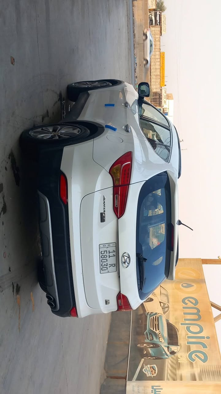 سنتافي للبيع
موديل ٢٠١٤ خليجي 
سياره فول مواصفات للأخير 
بصمه +بنروما 
كشنات جلد + كهرباء 
لد امامي خلفي 
سايد بريك بصمه 
مكينه 6سلندر 
7 راكب
3 قطع تبريد 
السياره بإسمنه شخصيا 
اخوان السياره بيه جاملغ وبنيد صبغ اثره طخه بسيطه بدون اي دواخل لغد شاصي مكفول 
باقي السياره حلوه 
ماشيه ١٩٠ كيلو متر 
رقم بغداد 
اخوان سعره ١٤٥ بيه مجال حك الجيه 
مكانه بغداد قرب مجمع بسمايه 
***********
***********
