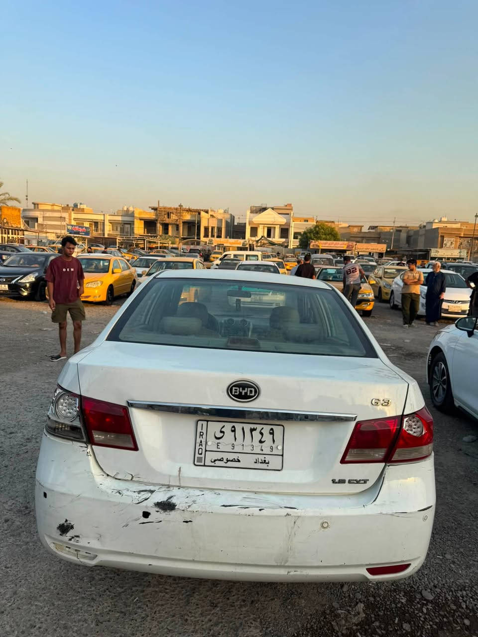 السلام عليكم  بي وادي ٢٠١٣ سياره مابيها صبغ بيها جاملا الأيسر حار بدون صبغ على كد شبر داخل نضيف سياره عارضها 55وبيهغ مجال أج ثري  بلادي ***********
