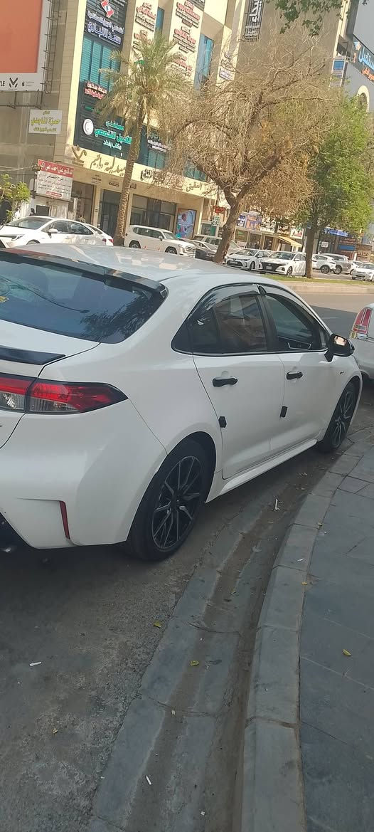 كورله وارد الصين الشكل الأمريكي s سياره جاهزه مدوشمه ارضيه وعازل ارضه السعر 146 مكاني بغداد رقمي ***********
