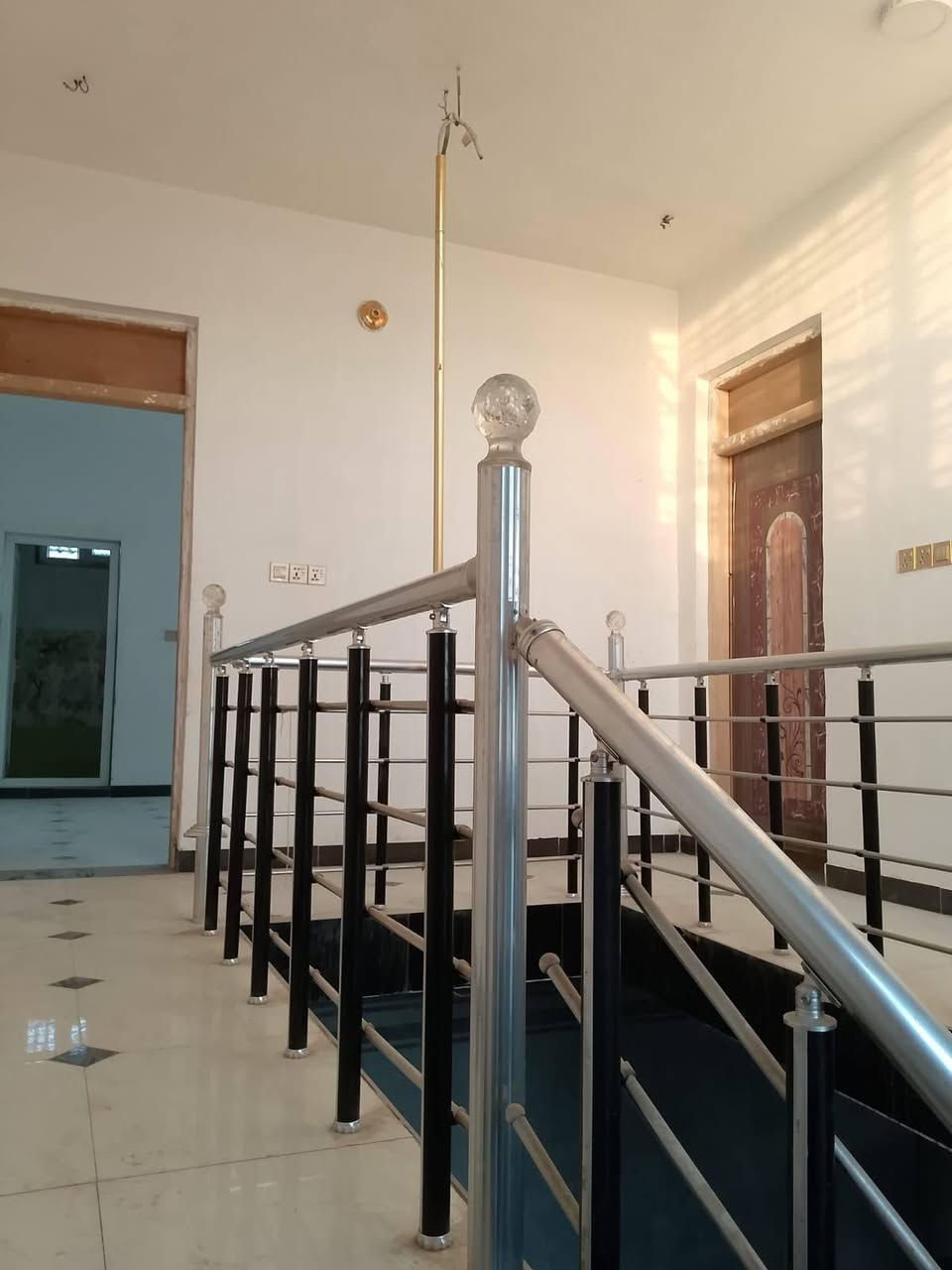 بيت طابو صرف طابقين ركن للبيع  بشارع التجاري بمساحه ١٠٠م عرض ٨م نزال ١٢م التفاصيل موجوده بالصور مكتب النائلي للعقار الشارع التجاري مقابيل مول سيد كريم دكنه ***********
