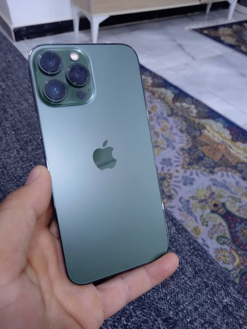 ١٣ برو ماكس للبيع الجهاز نضيف زلغ مابيه بس مبدل شاشه ثلاث  خيارات ***********
