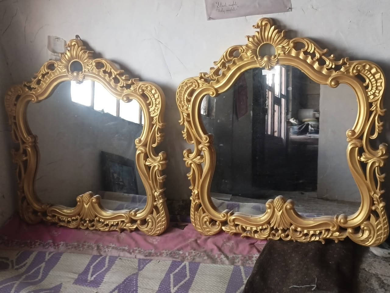 سلام عليكم مثل ما موضح ميوزة ثنين وفاترينة بالنص ومرايت ثنين كلهن نضاف مكاني بلدروز اذا شلع قيم واخذ باليرضي الله هذا رقمي ***********
