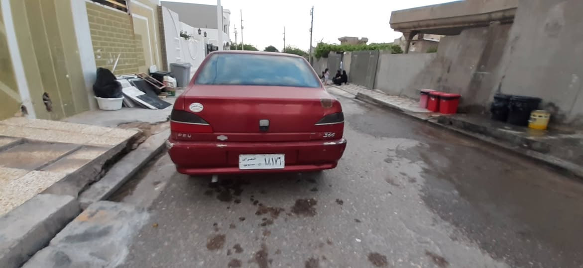 سيار البيع بيجو موديل 2002/306 سيار بدون صباخ سعر 30بي مجل رقم موبيل ***********
