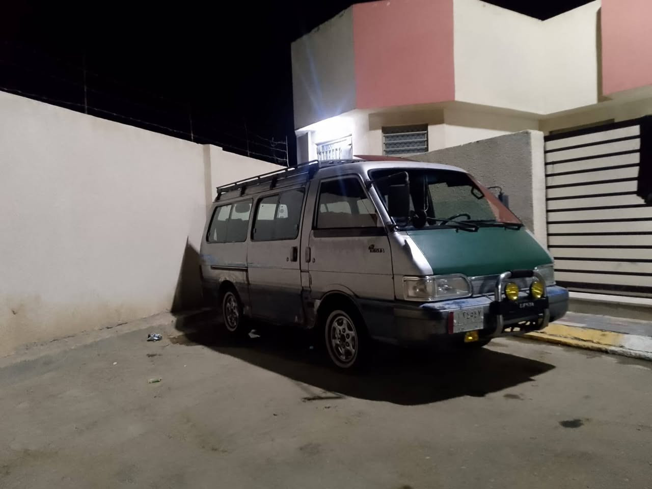 السلام عليكم كيه بستا للبيع موديل 93 سياره نضيفه جاهزه بلاديه شواصي جدد مكينه جديده سياره خير من الله سنويه نافذه تريد وكالة تريد تحويل سعر 38 بيه مجال مكاني ورديه خارج شراي يتصل ***********
