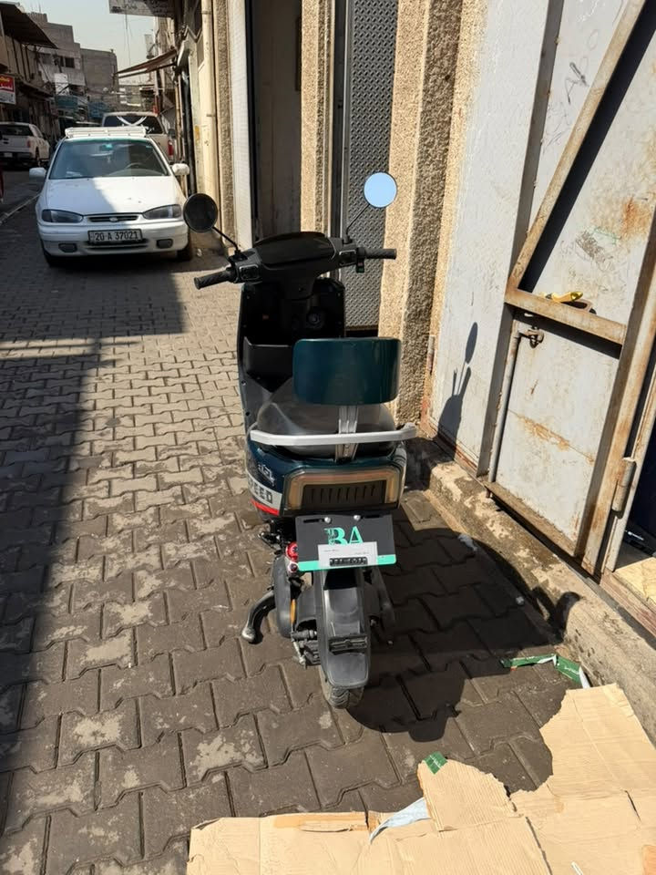 دواجة شحن للبيع
٦ بطاريات 
سعر 550 الف
واتساب ***********
