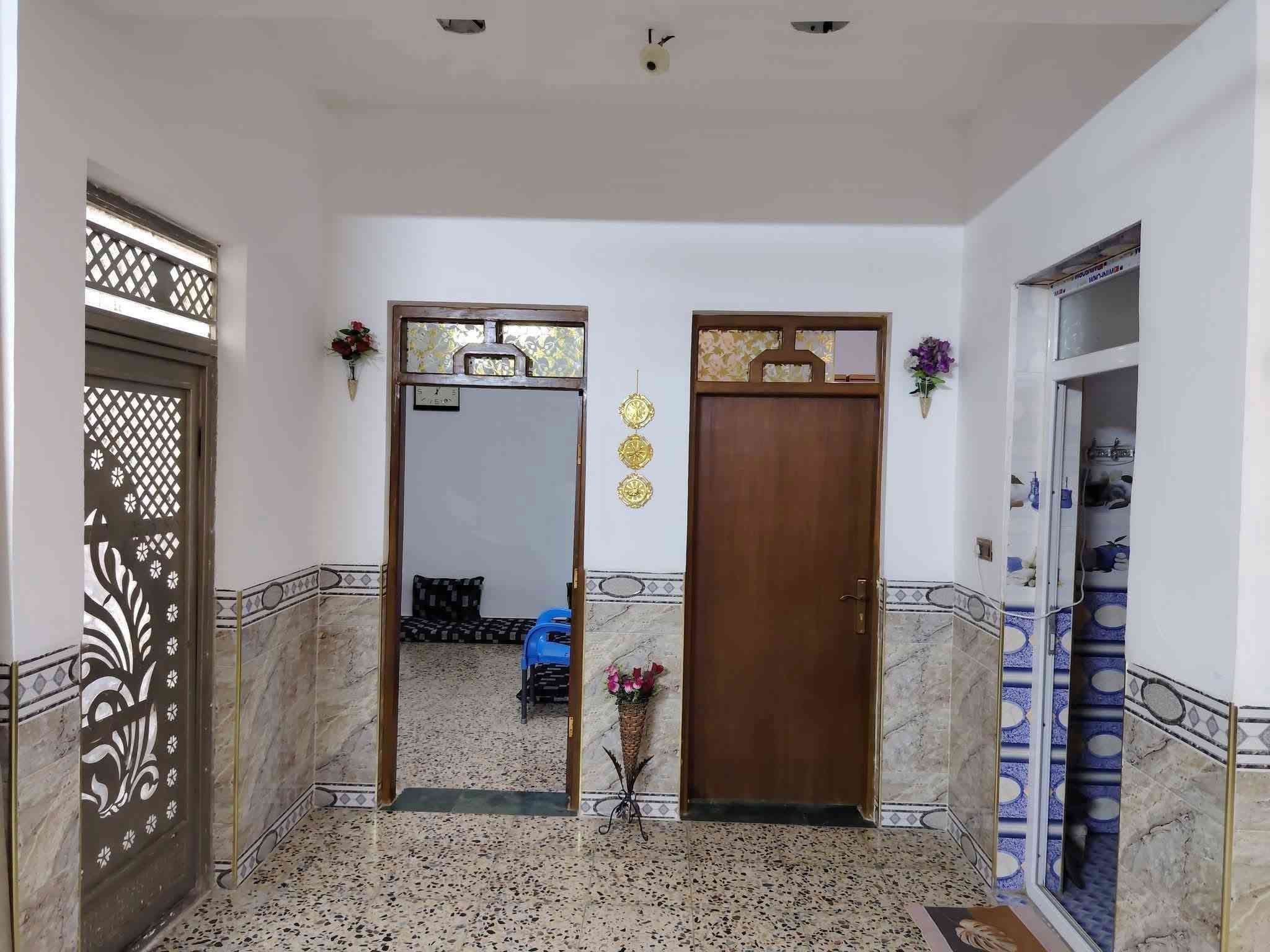 #بيت #للبيع
في حي الخضراء
خلف جامع التقوى
على ساحه
المساحة ٢٨٠متر
طابق ونص مكون من 4غرف نوم
السعر 145مليون قابل للتفاوض
مكتب عزت للعقار شارع 60قرب تقاطع جامع التقوى مقابل المول الجديد في حي التأميم
هاتف
***********

