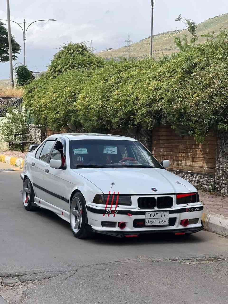 بي إم ٣٢٠i • ١٩٩٢ • سليمانية