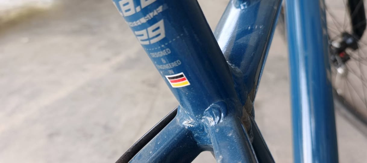 للبيع دراجة هوائية جبلي،  الماني🇩🇪 .حجم29. من شركة BIKESTAR ابحث بنفسك وشوف مواصفاته بعد مكينة من شركة شيمونة اصلي، الدراجة الامنيوم بالكامل حتئ سيباية.طبعاً السيباية ولرجل اني ضفتهم اله، مستخدم سبوع واحد كلش جديد وكامل مابي اي نقص واني جبت جديد كسر فلين ، رقم  تواصل *********** بي واتساب.
