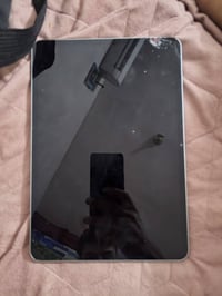 آيباد ٧ • شاشته مكسور • الحسينيه