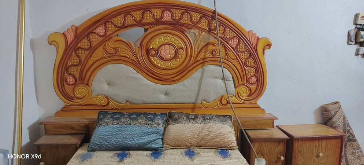 غرفه ام 6خت الجديد العنوان ميسان نهاوند
مقابيل الطاقه الكهرباء للستفسارو النتصال
عله الرقم ***********
ونشتري الغرف الجديده ولا المستغدمه عمارة, ميسان

نص مكتوب في الصور:
- HONOR X9d