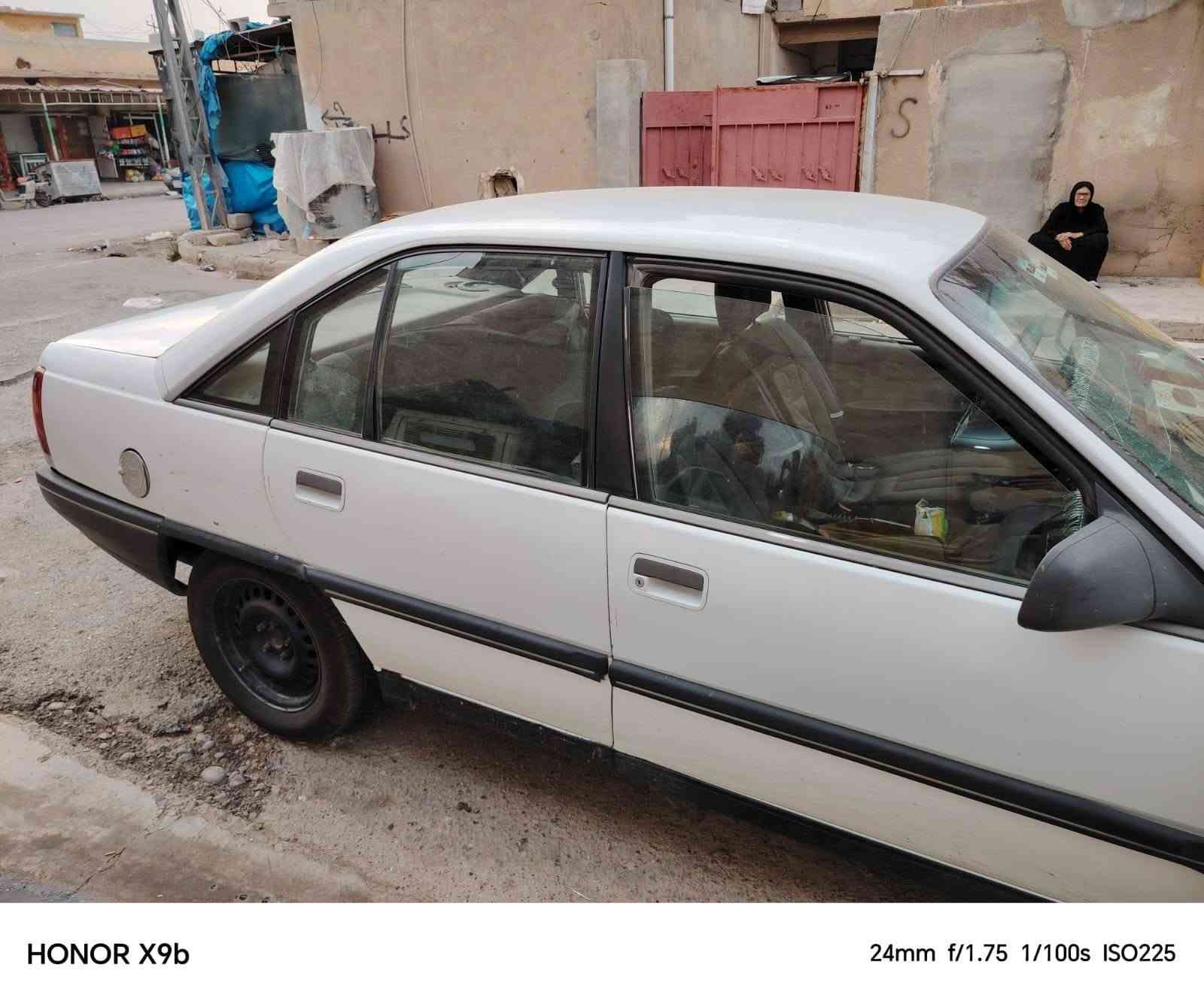 السعر 25 ورقه 
وكاله او تحويل 

اوبل اوميگه موديل 1989 ابلاد بيها طخه براس الجامرلغ  السكن اكو خياس بجهت السايق بالهلال بيها خيط بخار انبار مشروع وطني  سنويه لل 27  

مكلف بل نشر

***********

*********** كركوك, العراق
